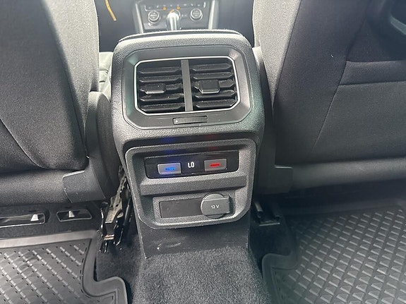 Volkswagen Tiguan 14 of 17
