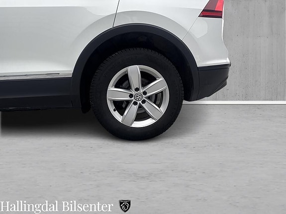 Volkswagen Tiguan 8 of 17