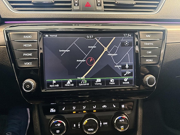 Skoda Superb 16 of 20