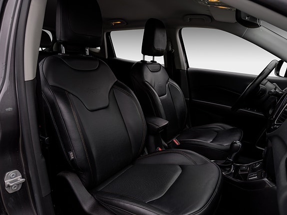 Jeep Compass 27 of 29