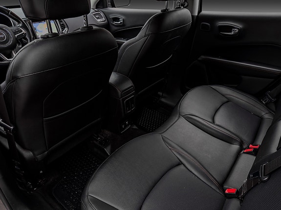 Jeep Compass 21 of 29