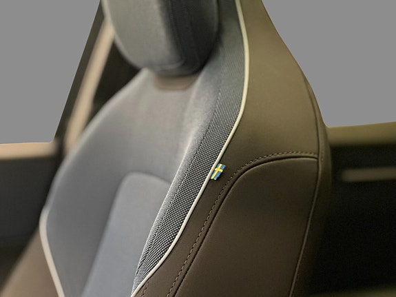 Volvo EX30 22 of 26