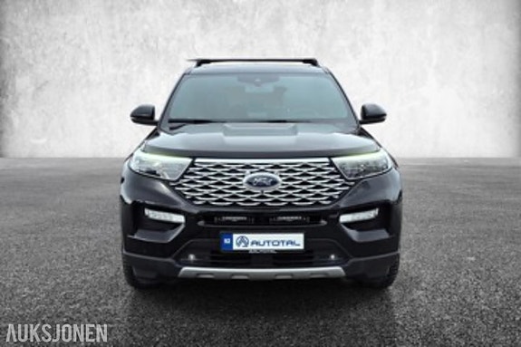 Ford Explorer 2 of 17