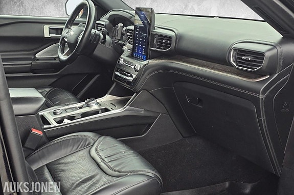 Ford Explorer 9 of 17