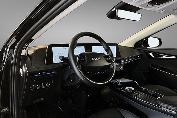 Kia EV6 8 of 16
