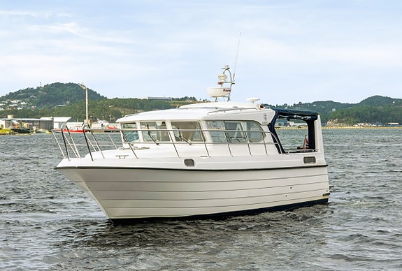 Viknes 1030 K3-369 HK, Ny Axiom 12",baug/hekkthruster,3 lugarer,aksling,Skipsreg 5 of 30