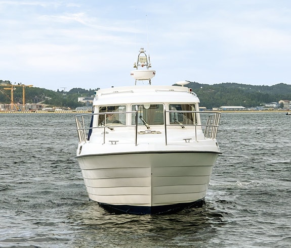 Viknes 1030 K3-369 HK, Ny Axiom 12",baug/hekkthruster,3 lugarer,aksling,Skipsreg 7 of 30
