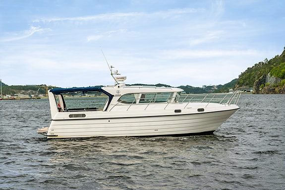 Viknes 1030 K3-369 HK, Ny Axiom 12",baug/hekkthruster,3 lugarer,aksling,Skipsreg 4 of 30