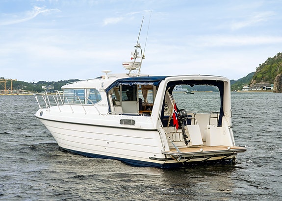 Viknes 1030 K3-369 HK, Ny Axiom 12",baug/hekkthruster,3 lugarer,aksling,Skipsreg 2 of 30