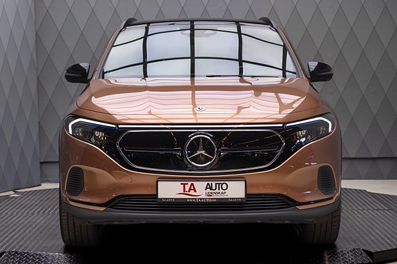 Mercedes-Benz EQA250 4 of 25