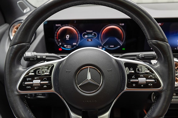 Mercedes-Benz EQA250 18 of 25