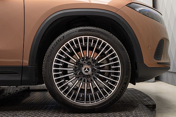 Mercedes-Benz EQA250 12 of 25