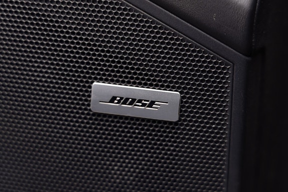 Porsche Cayenne 17 of 30