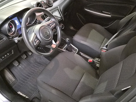 Suzuki Swift 14 of 26