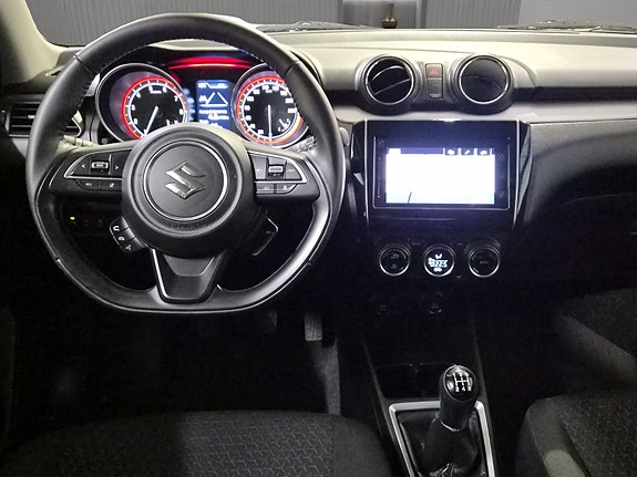 Suzuki Swift 16 of 26