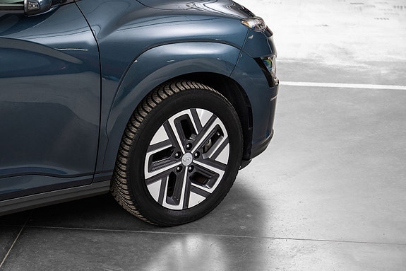 Hyundai Kona 10 of 24