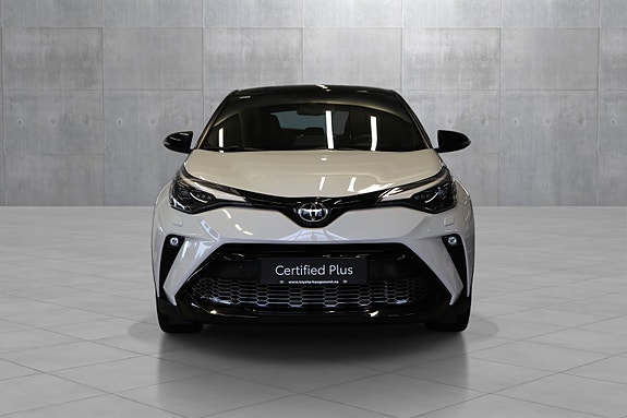 Toyota C-HR 9 of 30