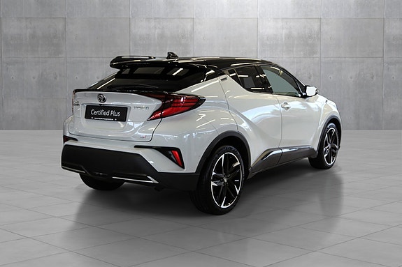 Toyota C-HR 6 of 30