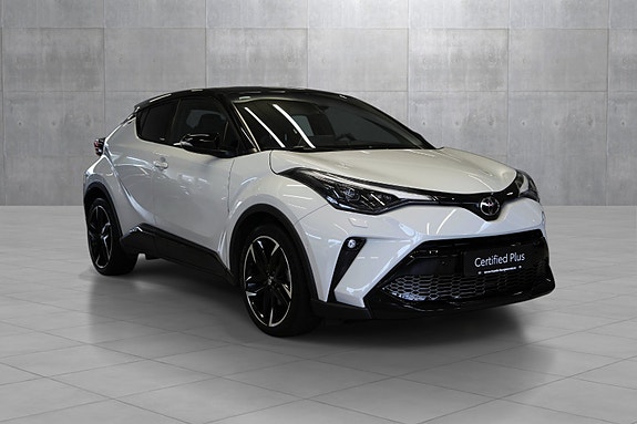 Toyota C-HR 8 of 30