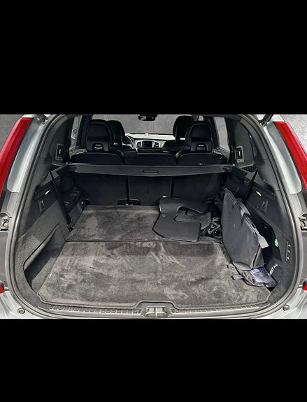 Volvo XC90 16 of 17