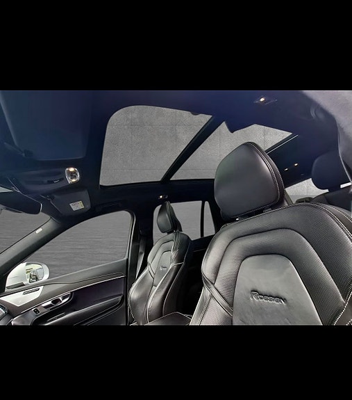 Volvo XC90 8 of 17