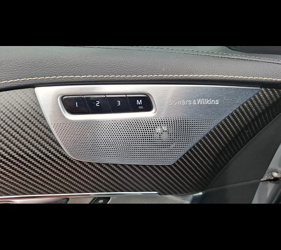 Volvo XC90 12 of 17