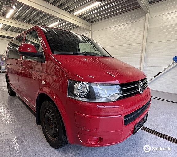 Volkswagen Caravelle 7 of 10