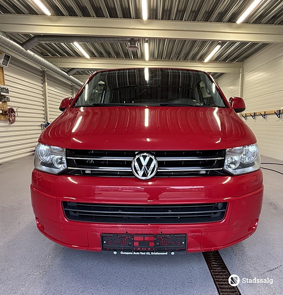Volkswagen Caravelle 8 of 10