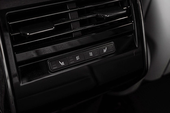 Land Rover Range Rover Sport 27 of 30
