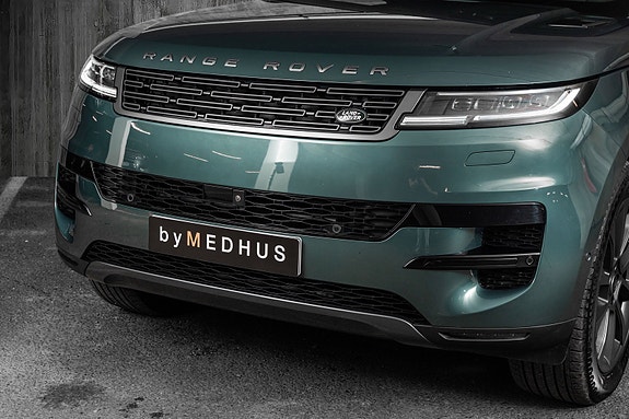 Land Rover Range Rover Sport 10 of 30