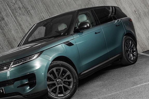 Land Rover Range Rover Sport 11 of 30