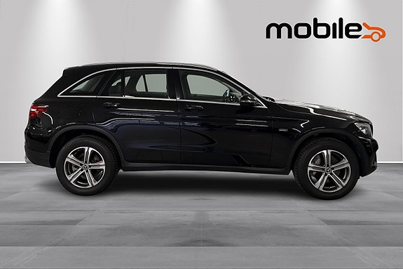 Mercedes-Benz GLC350 e 2 of 24