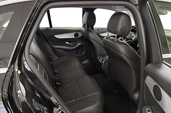 Mercedes-Benz GLC350 e 22 of 24