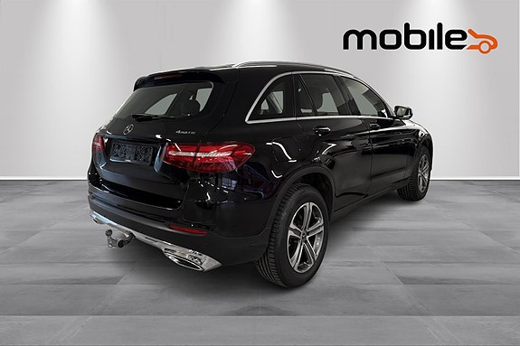 Mercedes-Benz GLC350 e 3 of 24