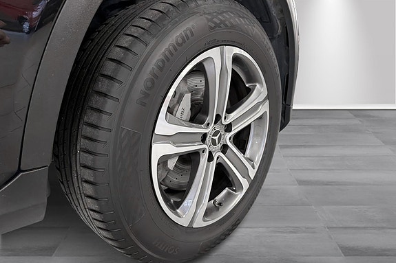 Mercedes-Benz GLC350 e 24 of 24