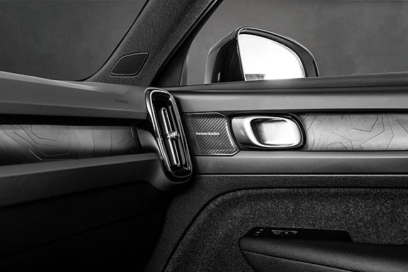 Volvo XC40 18 of 30