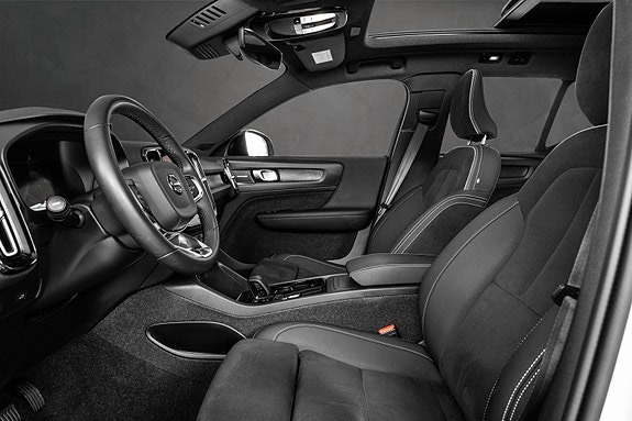 Volvo XC40 23 of 30