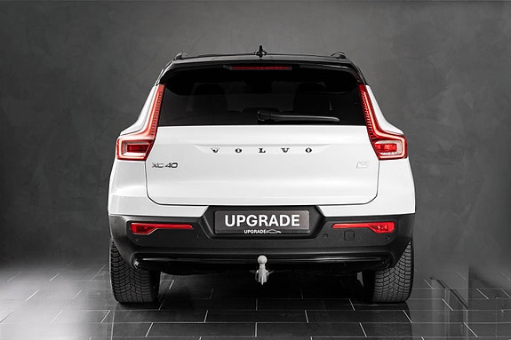 Volvo XC40 8 of 30
