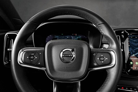 Volvo XC40 11 of 30