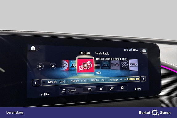 Mercedes-Benz EQC400 19 of 28