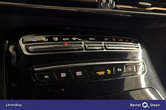 Mercedes-Benz EQC400 23 of 28