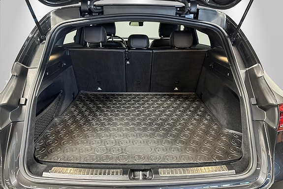 Mercedes-Benz EQC400 25 of 28