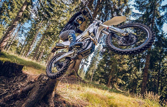 Husqvarna TE 300 PRO Enduro 2-takt Toppmodell PÅ VEI INN 8 of 30