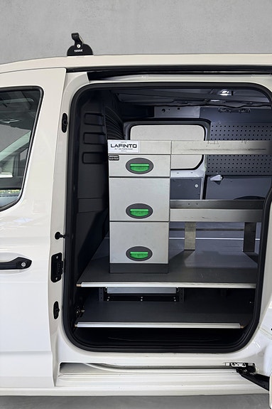 Volkswagen Caddy Maxi 24 of 30