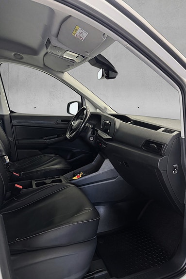 Volkswagen Caddy Maxi 17 of 30
