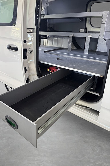 Volkswagen Caddy Maxi 19 of 30