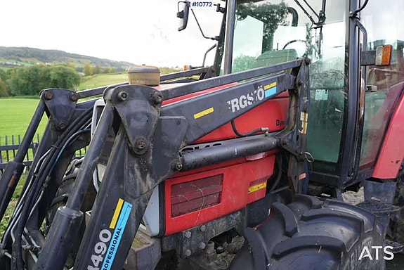 Massey Ferguson 6140 m/ frontlaster 10 of 30