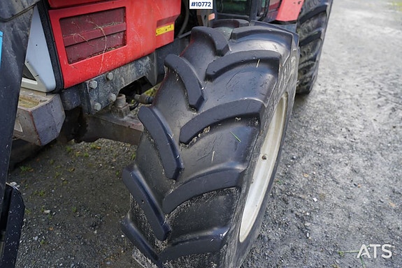 Massey Ferguson 6140 m/ frontlaster 13 of 30