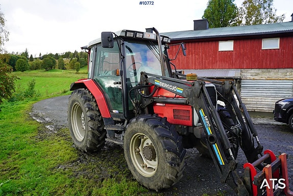 Massey Ferguson 6140 m/ frontlaster 3 of 30