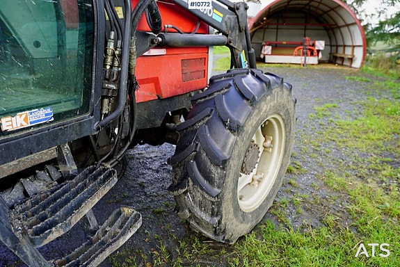 Massey Ferguson 6140 m/ frontlaster 23 of 30